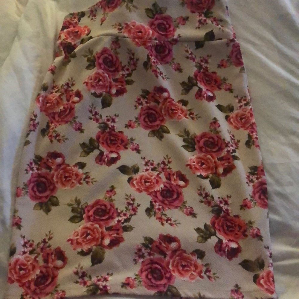 Rose floral pencil skirt Htf print